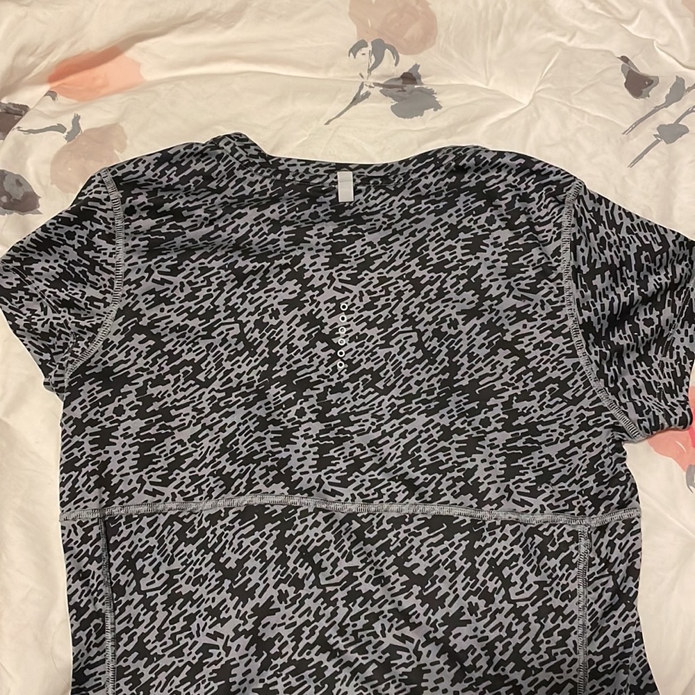 Nike Running T-shirt Black and Gray Design - XS - Picture 3 of 3